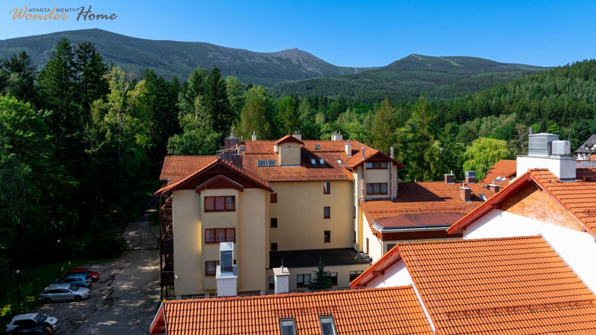 Apartment Wonder - Cud Malina Z Kominkiem, Klimatyzacja I Widokiem Na Karkonosze, Blisko Centrum, Stoku, Restauracji, Aquaparku *
