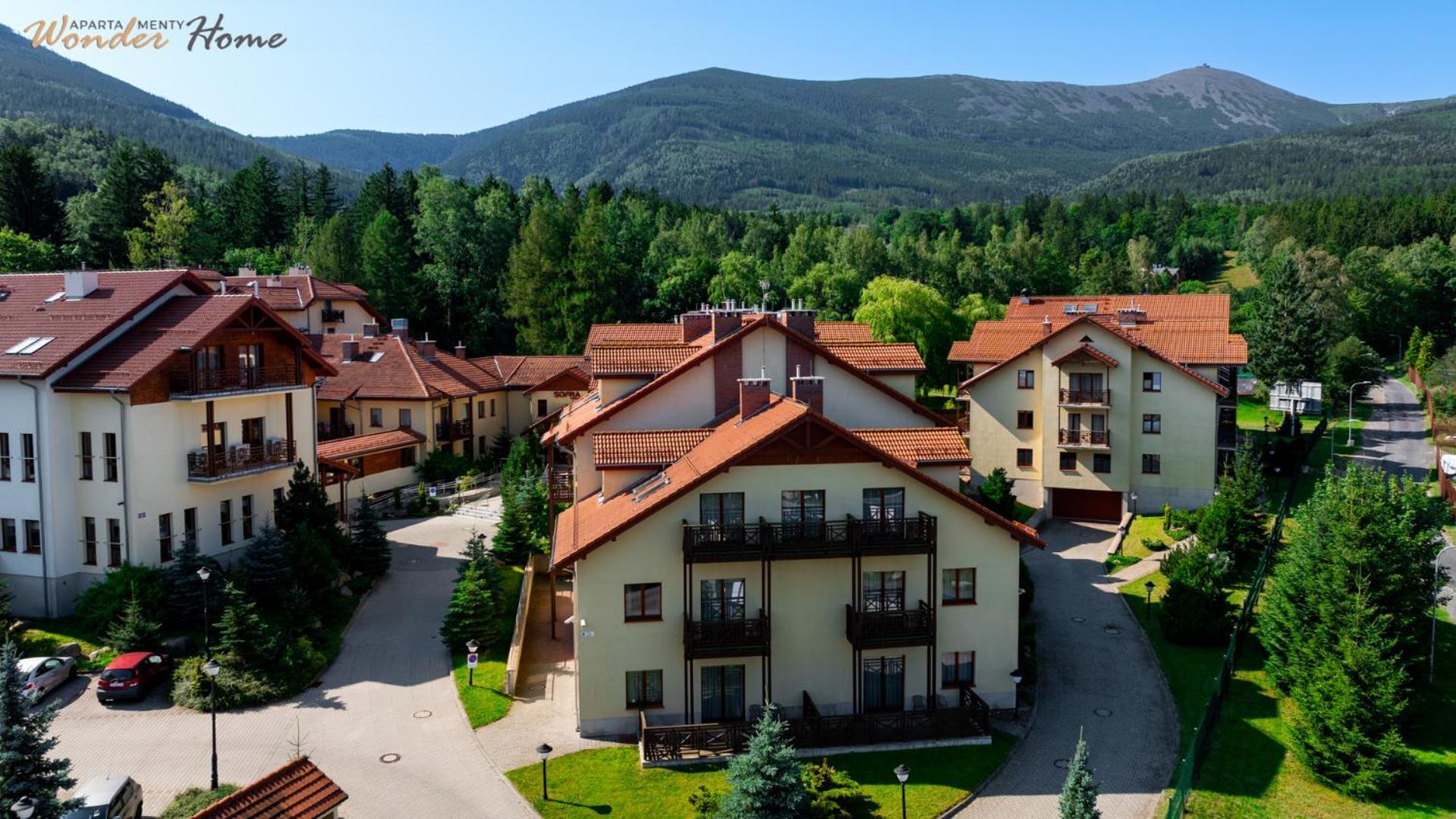 Apartment Wonder - Cud Malina Z Kominkiem, Klimatyzacja I Widokiem Na Karkonosze, Blisko Centrum, Stoku, Restauracji, Aquaparku Karpacz